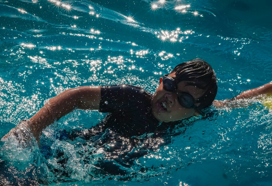 Little Swimmers: 18-36 Months